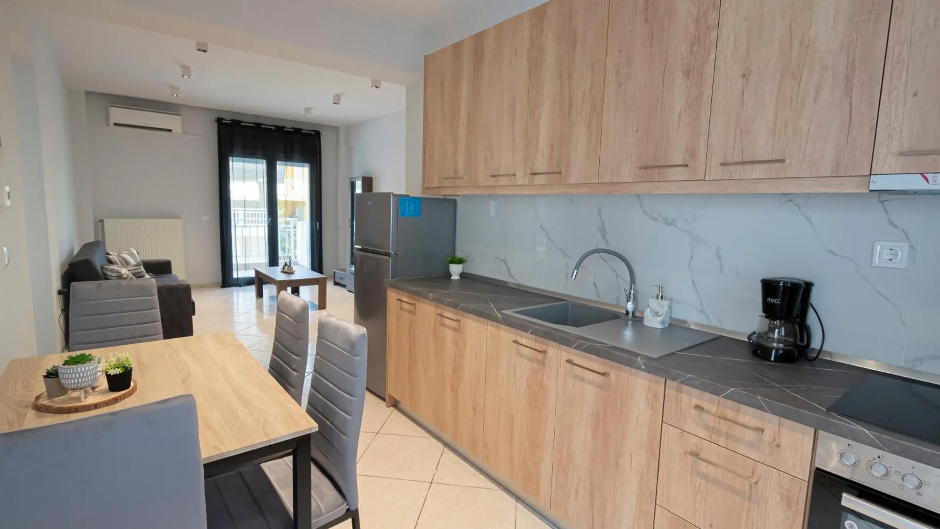 V & G Apartment By Rentalspro - Nea Moudania Halkidiki Grekland